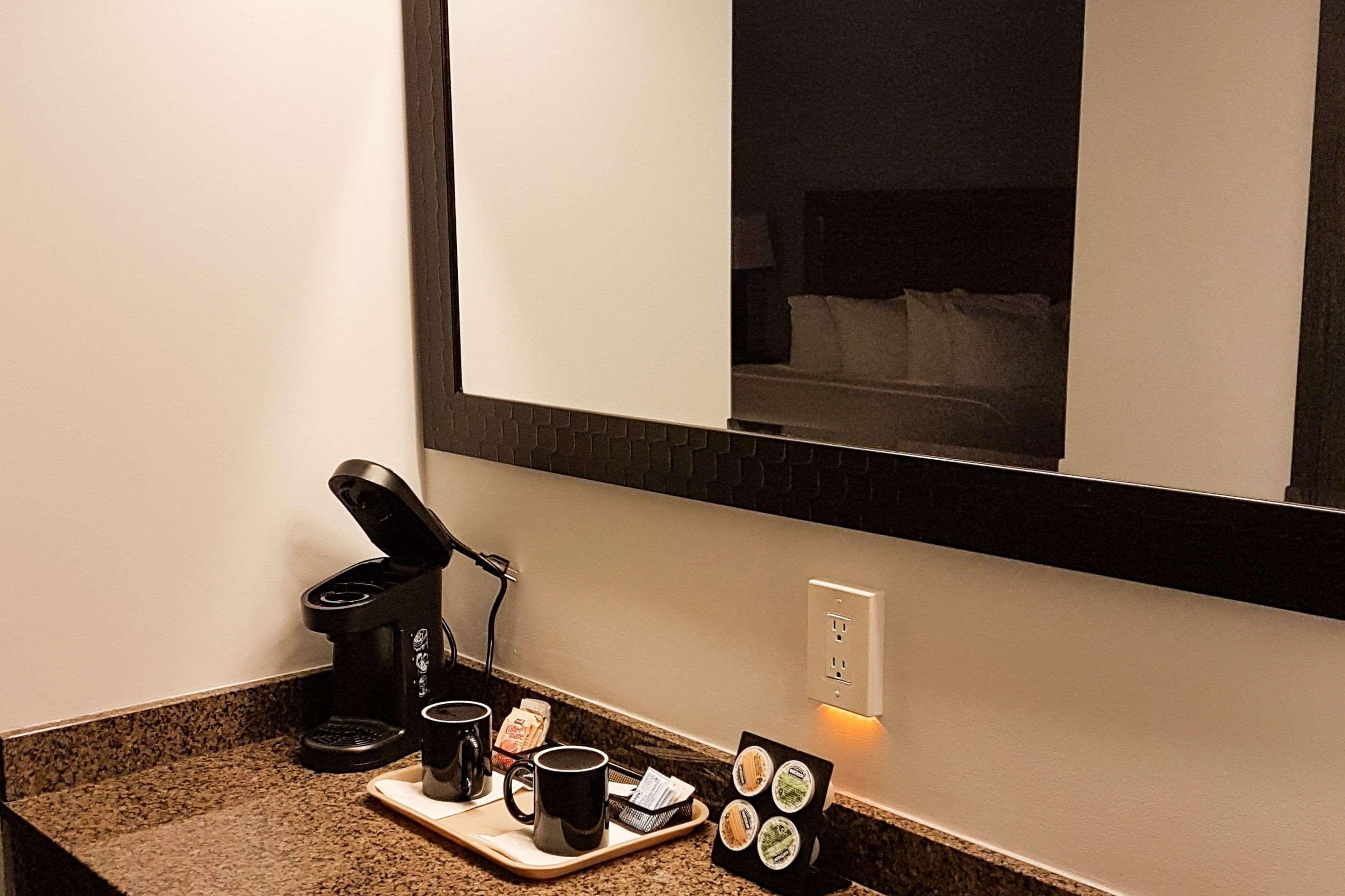 Quality Inn West Эдмонтон Экстерьер фото